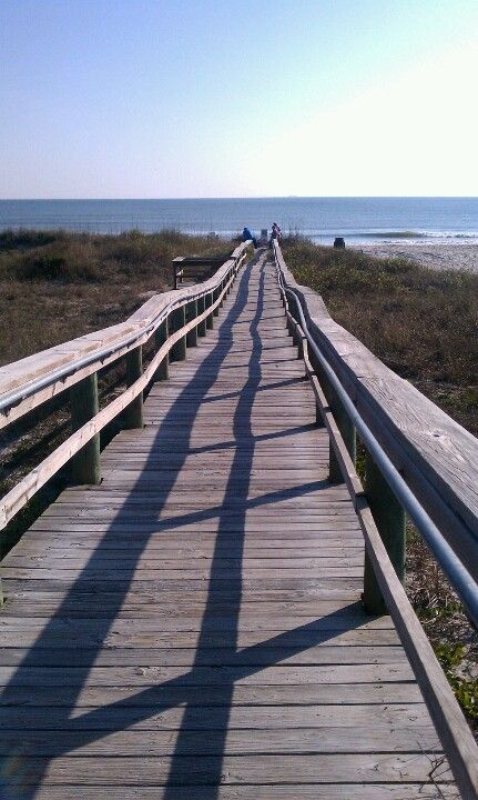 Board walk. Summer Bucket Lists, Nature, Board Walk Aesthetic, Board Walk, English Project, English Projects, Summer Romance, Book Aesthetics, Summer Bucket