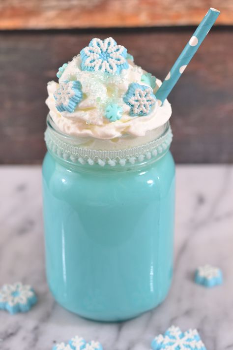 It's only fair to share... This Disney’s Frozen White Hot Chocolate is not only beautiful, it is delicious! Your Frozen lover will freak out when you serve them this beautiful hot chocolate. It is so creamy and delicious. I am finding it hard moving past how beautiful it is. The blue is just a perfect shade of blue. Mixed with these beautiful Frozen inspired sprinkles and candies. It is just the right touch of gorgeous! The recipe is simple and delicious. Homemade hot chocolate is a r... Birthday Journal, Dessert Soup, Chocolate Creations, Bear Recipes, Frozen Hot Chocolate, White Hot Chocolate, Salad Sauce, Milkshake Recipes, Homemade Hot Chocolate