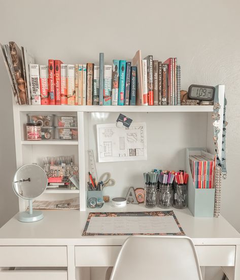 colorful desk ideas for teenage girl ikea micke desk Ikea Micke Desk, Ikea Micke, Micke Desk, Desk Organisation, Bilik Idaman, Study Table Designs, Colorful Desk, Desk Organization Diy, Study Desk Decor