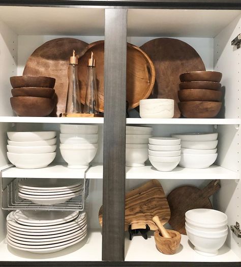 Modern Kitchen Dinnerware, Dishware Cabinet Organization, Kitchen Plates And Bowls Organization, Storing Mixing Bowls In Kitchen, Kitchen Plates And Bowls, Kitchen Plates Aesthetic, Plate And Bowl Organization, Plates Organization Cabinets, Plates And Bowls Organization