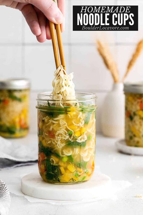 If you are a Cup of Noodles or ramen lover these homemade ramen noodle cups are for you! Ditch the artificial flavor packet and whip up these easy ramen jar with simple ingredients and great flavors. Make and eat or make ahead and store in the refrigerator to make in just 5 minutes! A healthy snack, or easy weeknight meal. Homemade Ramen Noodles, Easy Ramen, Lasagna Recipes, Homemade Ramen, Chicken Ideas, Homemade Lasagna, Recipes Beef, Mason Jar Meals, Salad In A Jar