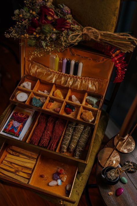 I used an old jewelry box and put all my witchy things inside of it! Jewelry Box Altar, Witch Boxes Ideas, Witchy Box Diy, Upcycled Jewelry Box Diy Ideas, Witchy Jewelry Box Diy, Witch Boxes Diy, Upcycled Jewelry Box Diy, Witchcraft Kit, Witch Boxes