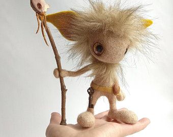 Needle Felted Pixie, Felted Fantasy Creatures, Fantasy Needle Felting, Needle Felt Monster, Needle Felted Creatures, Felted Monsters, Crochet Goblin, Felted Creatures, Felt Spring