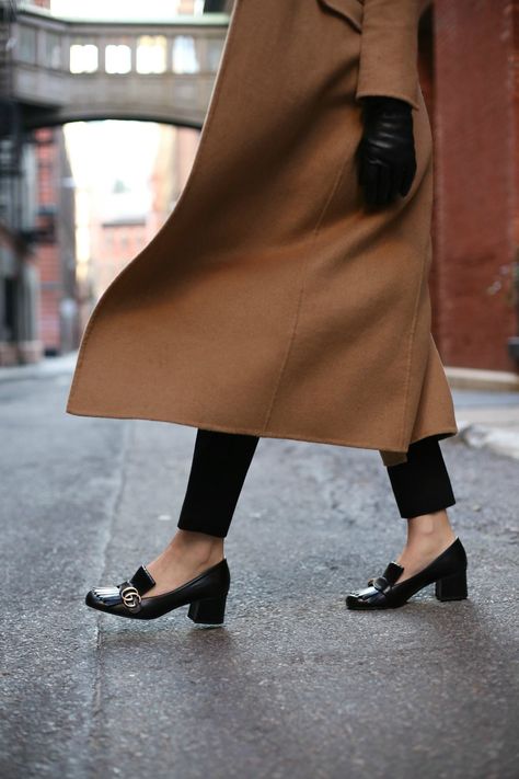 There’s no question that the biggest shoe trend this fall and winter is the loafer, in all its menswear-inspired glory. Especially as temperatures drop and we settle into winter, it seems that it’s ei Loafer Pumps Outfit, Gucci Marmont Pump, Ysl Bag Outfit, Lady Lawyer, Italian Heels, Pumps Outfit, 2018 Style, Loafers Outfit, Mode Tips