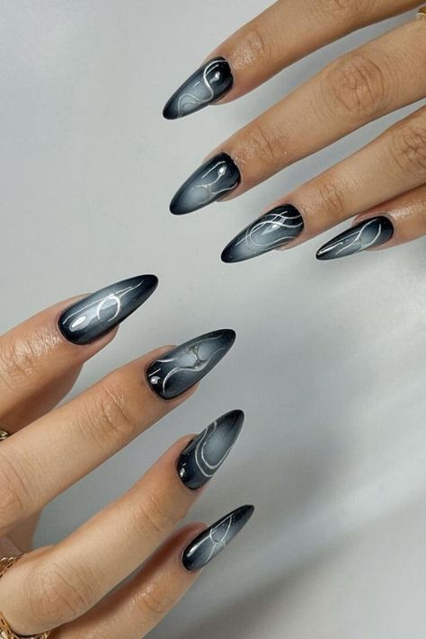 When you want to combine lots of elements in your manicure but you’re not fond of maximalist designs, stick to a monochrome color palette. Case in point, this contrasting aura nails design topped with dramatic nail art that doesn’t look busy.//photocredit:@traciethetech Aura Nail Designs, Aura Nail, Classy Nail Art, Aura Nails, Cute Pink Nails, Airbrush Nails, Summer Acrylic Nails, Gradient Nails, Color Gradient