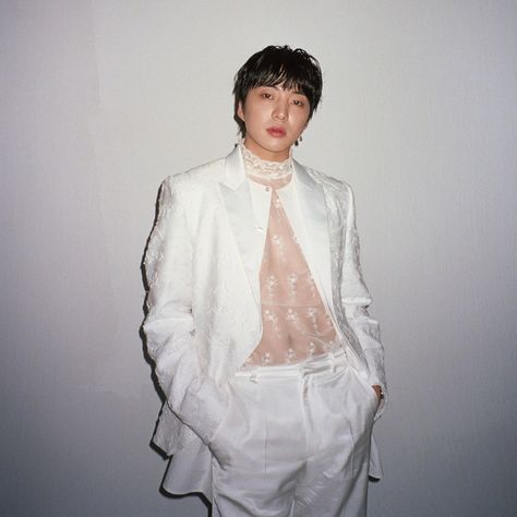 Cannes Mens Fashion, Gnc Wedding Outfit, Ethereal Suit Men, Ethereal Suit, Ethereal Outfit Men, Androgynous Wedding Outfit, Gender Neutral Wedding Outfit, Gay Party Outfit, Gay Wedding Outfits