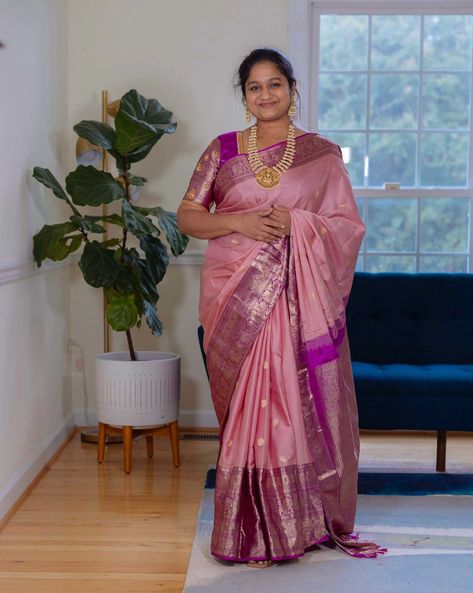 Navratri 2022 Day 9 Outfit- Pink Kanjeevaram Saree, Pearl Necklace with Nakshi Lakshmi Pendant by top US indian blogger dreaming loud Pink Kanjeevaram Saree, Lakshmi Pendant, Indian Handloom, Indian Bridal Sarees, Saree Blouse Patterns, Blouse Designs Indian, Designer Saree Blouse Patterns, Outfit Pink, Indian Blouse