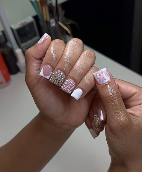 Nail Ideas Pink, Nail Designs Bling, Overlay Nails, Short French, Acrylic Toe Nails, Colored Acrylic Nails, White Acrylic Nails, Work Nails, Short Square Acrylic Nails