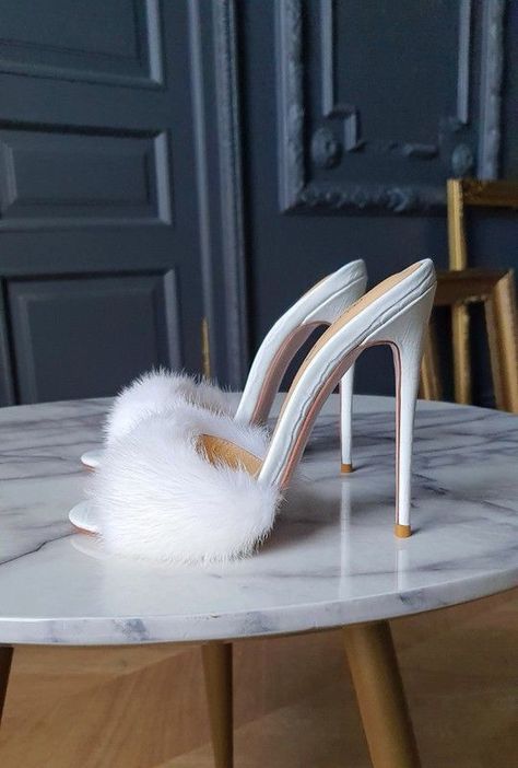 Stiletto Heels Sandals, Fluffy Heels, White Crocodile, Estilo Kylie Jenner, Pretty Heels, Fashion Shoes Heels, Pretty Shoes Sneakers, Shoes Heels Classy, Cute Shoes Heels