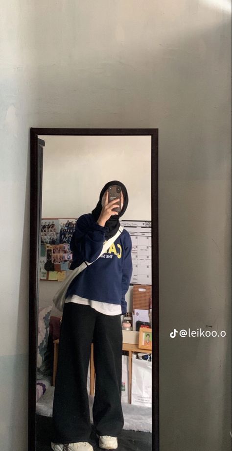 Kuliah Outfit, Outfit Kampus, Outfit Ngampus, Boyish Outfits, Simple Casual Outfits, Everyday Casual Outfits, Muslim Outfits Casual, Hijab Style Casual, Fashion Top Outfits