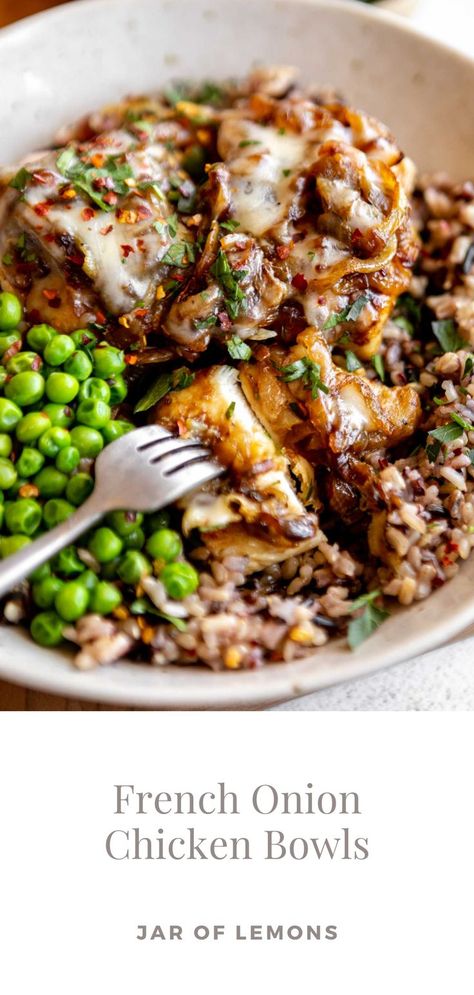 French onion chicken in a white bowl. Chicken Bowls, French Onion Chicken, Onion Chicken, Healthy Bowls, Quick Weeknight Meals, French Onion Soup, Wild Rice, French Onion, Onion Soup