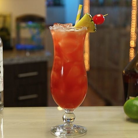 Singapore Sling Cocktail, Brandy Drink, Fruity Alcohol Drinks, Rum Cocktail Recipes, Melon Liqueur, Singapore Sling, Drink Garnishing, Passion Fruit Juice, Caribbean Rum