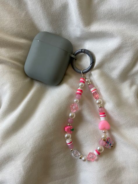 Diy Bracelet Keychain, Phone Charms, Phone Charm, Phone Backgrounds, Summer Aesthetic, Diy Bracelets, Infinity Bracelet, Charms, Personalized Items