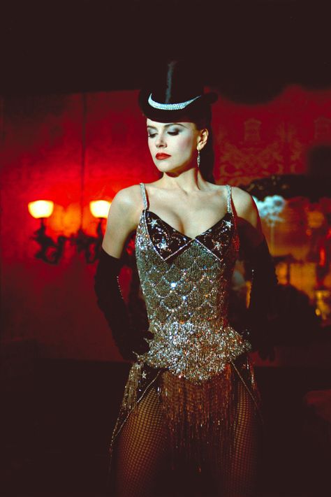 How Moulin Rouge broke every rule of filmmaking—and became a cinematic icon - Vogue Australia Satine Moulin Rouge, Moulin Rouge Outfits, Moulin Rouge Movie, Moulin Rouge Costumes, Burlesque Party, Corset And Skirt, Mode Costume, Path To Success, Vintage Circus