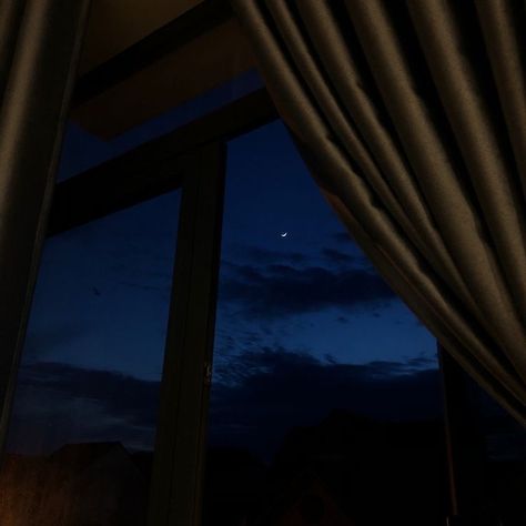 Evening Window Aesthetic, Sitting In Window Aesthetic, House At Night Aesthetic, Moon Window, Outside The Window, Night Scenery, Night Vibes, At Peace, Beautiful Landscape Wallpaper