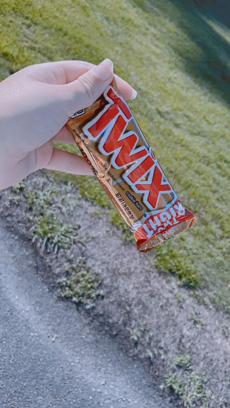 #twix #candy #candybar #yummy #aesthetic Twix Bars Aesthetic, Candy Bars Aesthetic, Twix Bars Candy, Twix Chocolate Aesthetic, Twix Aesthetic, Tigers Aesthetic, Twix Candy, Yummy Aesthetic, Twix Chocolate