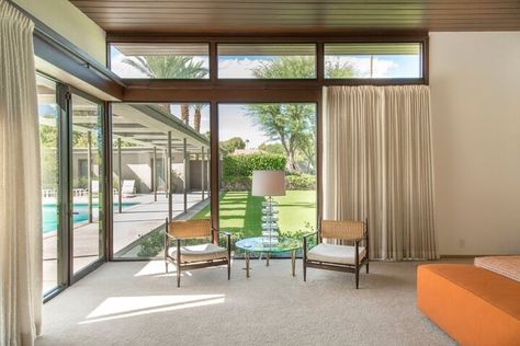 Modernism Week 2019: The Frank Sinatra Palms Springs Estate Timber Projects, 3 Storey House Design, Palm Springs House, Famous Lifestyle, Midcentury House, Midcentury Furniture, House With Balcony, Richard Neutra, Palm Springs Style