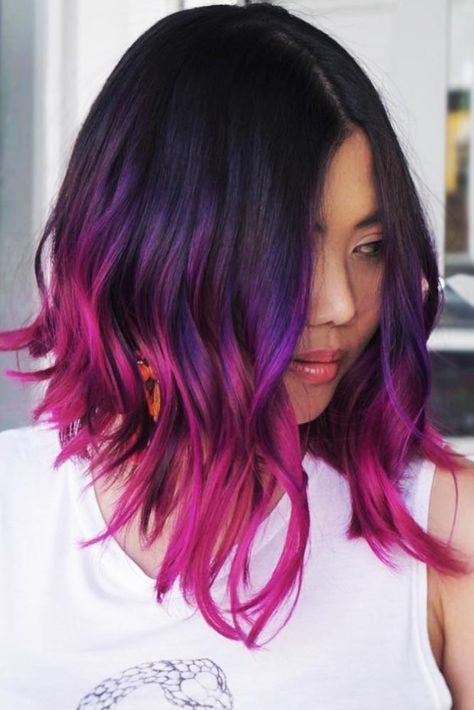 Dark Purplish Pink Violet #purplehair #ombre ❤�️ Dark purple hair is quite bold, and that is a fact. But if to compare dark purple hues with purple hues, the former are more mature and sophisticated. ❤️  #lovehairstyles #hair #hairstyles #haircuts Dark Purple Hair Color, Hair Color 2017, Aline Bob, Pink Purple Hair, Ombre Dark, Underlights Hair, Dark Purple Hair, Purple Ombre Hair, Kadeřnické Trendy