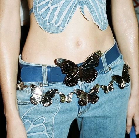 (2) Home / Twitter Blumarine Ss22, Belts Y2k, Leather Butterfly, Simple Decoration, Y2k Accessories, Waist Belts, Women Vintage, Belts For Women, Vintage Metal