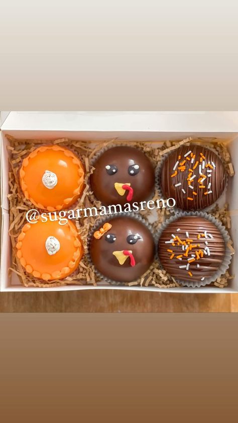 Thanksgiving Cocoa Balls, Halloween Hot Cocoa Balls, Fall Chocolate Covered Oreos, Thanksgiving Hot Cocoa Balls, Thanksgiving Cookies Easy, Thanksgiving Cookies Kids, Cocoa Balls, Thanksgiving Cookies Decorated, Fall Hot Chocolate