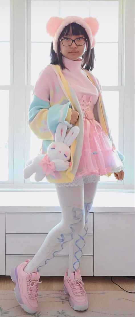 Pastel Kidcore Clothes, Casual Decora Fashion, Kidcore Fashion Pastel, Pastel Clowncore Fashion, Candy Core Outfits, Candycore Aesthetic Outfits, Pastel Core Outfits, Fairykei Fashion, Cutesy Poses