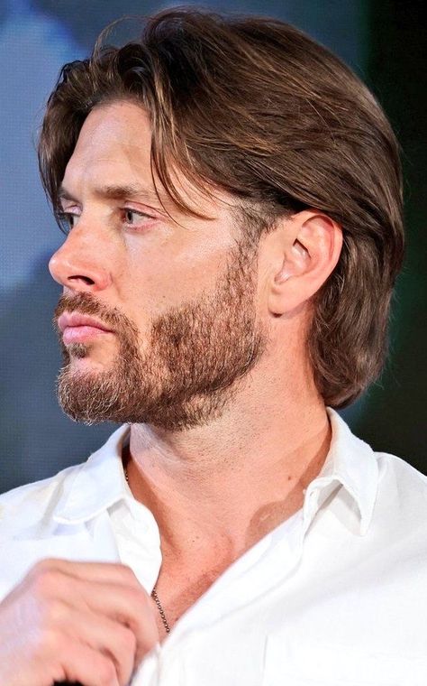 Jared Padalecki Hair, Cowboy Haircut, Cowboy Haircut Men, Jensen Ackles Haircut, Jensen Ackles Hair, 90s Mens Hair, Mens Haircuts Straight Hair, Welsh Football, Young Men Haircuts