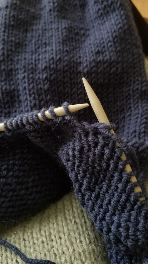 Fall Knitting Aesthetic, Knitting Aesthetic Dark, Knitted Aesthetic, Knitting Aesthetic, After Life, Fall Feels, Foto Ideas Instagram, Ravenclaw, Bits And Bobs