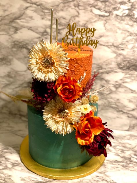 Fall Birthday Cake For Women, Dark Cakes, Fall Birthday Cake, Fall Theme Cakes, Fall Birthday Decorations, 2 Tier Birthday Cake, Fall Themed Wedding Cakes, Fall Birthday Cakes, Tier Birthday Cake