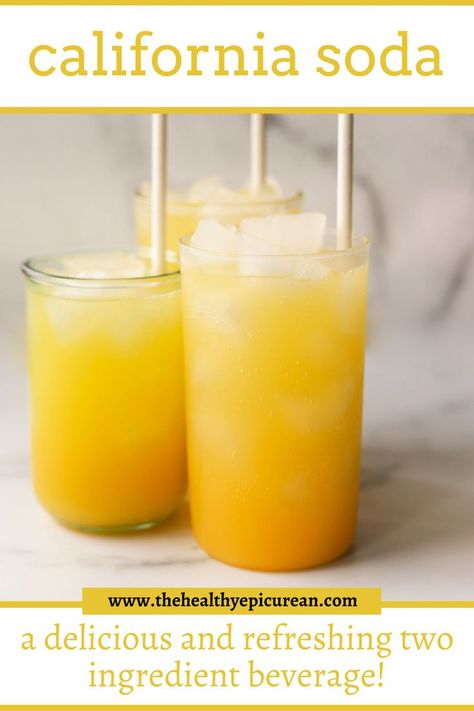 A side shot of orange juice and seltzer water (california soda) in glasses. Club Soda Drinks, Soda Drinks Recipes, Sparkling Water Recipes, Sparkling Water Drinks, Soda Alternatives, Orange Juice Recipes, Orange Juice Drinks, Healthy Soda, Fresh Orange Juice