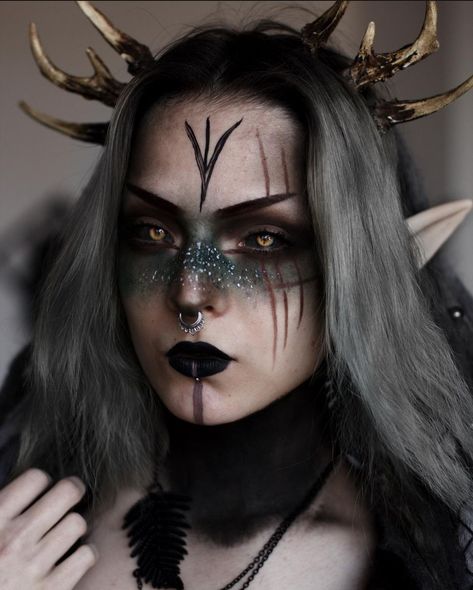 Fairy Costume Makeup, Pagan Makeup, Warrior Makeup, Viking Makeup, Witchy Makeup, Halloween Gesicht, Elf Cosplay, Creepy Halloween Makeup, Telling A Story