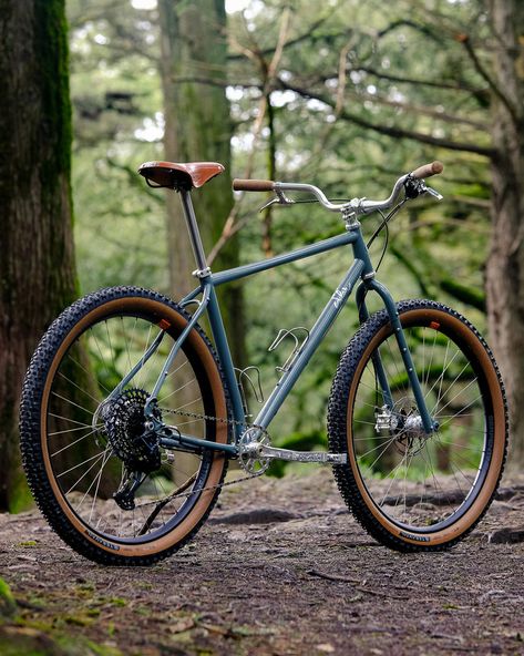 Bicycle Aesthetic, Bike Box, Vintage Mountain Bike, Vintage Bmx Bikes, Cycling Inspiration, Driving Me Crazy, Hardtail Mountain Bike, Off Road Bikes, Bicycle Repair