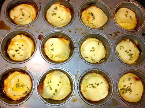 au gratin potatoes in cupcake tins recipe Loaded Food, Au Gratin Potato Recipes, Gratin Potatoes, New Years Dinner, Gluten Free Potatoes, Cupcake Pans, Potatoes Au Gratin, Irrational Fear, Muffin Tin Recipes