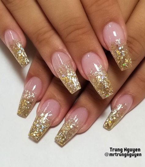 Nail Art Designs Almond, 15 Nails, Nail Designs With Glitter, Stars Nails, Glitter Tip Nails, Art Nail Designs, Almond Nail Art, Gold Acrylic Nails, Gold Glitter Nails