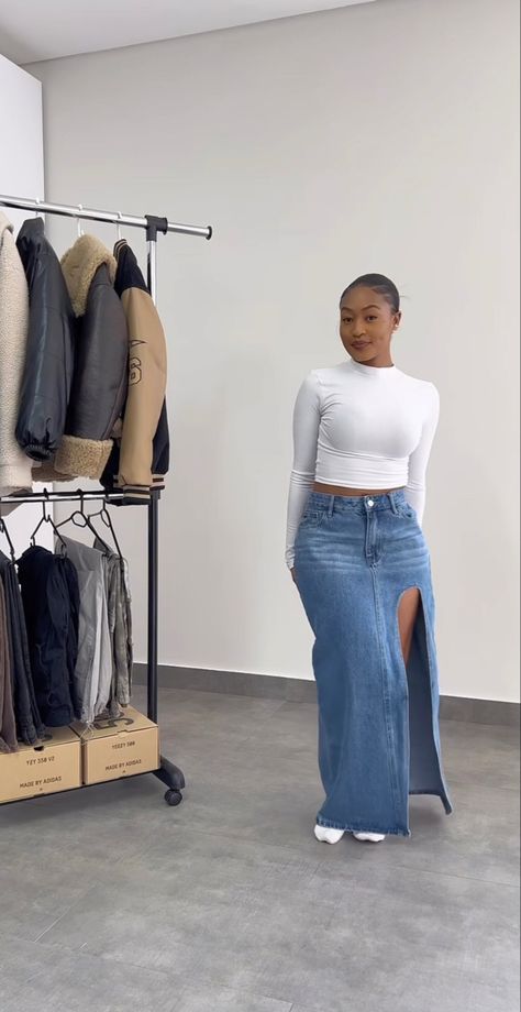 Long Denim Skirt Outfit, Plus Size Baddie Outfits, Modest Casual Outfits, Cute Modest Outfits, Fashionista Clothes, Clothes Outfits, Causual Outfits, Cute Swag Outfits, Casual Chic Outfit