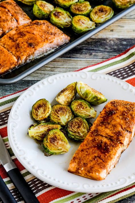 Sweet Chili Salmon, Chili Salmon, Beans And Sausage, Baked Fish Recipes, Cabbage And Sausage, Sheet Pan Dinners Chicken, Salmon And Asparagus, Keto Dinners, Weekday Meals