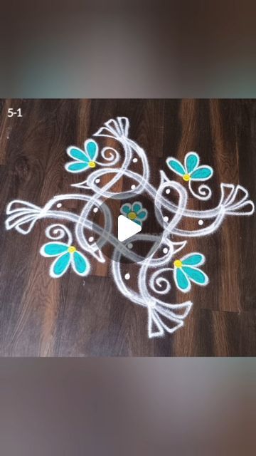 Dots Kolam Simple, Small Kolam Designs Dots, 5 Dots Kolam, Bird Rangoli, Simple Rangoli Kolam, Chikku Kolam, Kolam Dots, Dot Kolam, Pots Diy