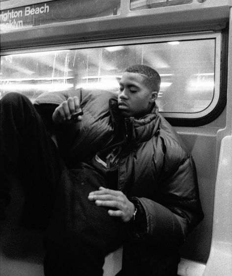 Hiphop Photoshoot, 90s Hip Hop Aesthetic, Subway Photography, 90s Rap Aesthetic, Hiphop Aesthetic, Hiphop Photography, Aesthetic Hip Hop, Hiphop 90s, Cultura Hip Hop