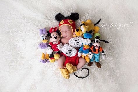 Mickey & Friends!  Zachary living up to his "Baby Disney" nickname! Disney Infant Photoshoot, Newborn Disney Photoshoot, Disney Milestone Pictures, Disney Newborn Pictures, Disney Baby Photoshoot, Newborn Photos Boy, Baby Milestones Pictures, Baby Milestone Photos, Monthly Baby Photos