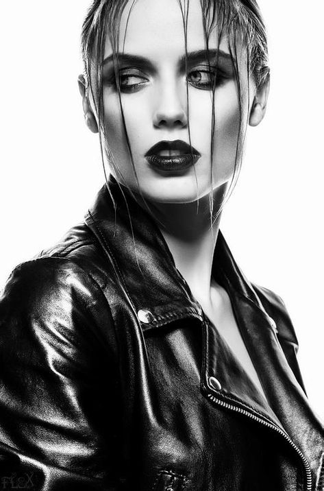 Rock And Roll Makeup, Black And White Editorial, White Editorial, Modern Rock, Modern Outfits, Portrait Photo, Black And White Photography, Leather Fashion, Rock And Roll