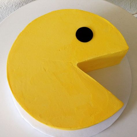 Pacman cake by Stuffed Cakes StuffedCakes.com Custom Cakes | Seattle, WA, USA Pac Man Cake, Pac Man Party, Bday Party Kids, 16 Birthday Cake, Birthday Cakes For Men, Mystery Party, Cake Walk, 10th Birthday Parties, Man Party