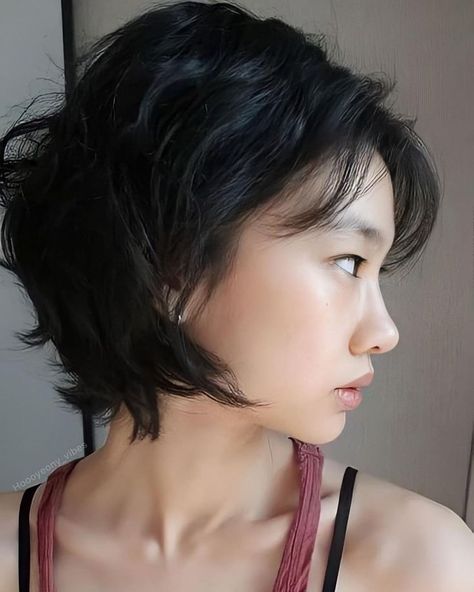 hoyeon icons hoooooyeony lq images squid game sagaward hoyeon jung saebyeok Short Hair Icon, Hoyeon Icons, Hoyeon Jung, Short Hair Tomboy, Short Grunge Hair, Really Short Hair, Asian Short Hair, Hair Inspiration Short, Hair Icon