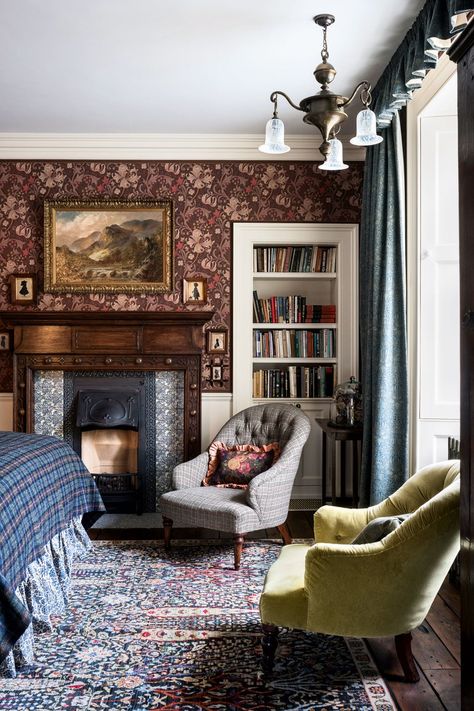 Blue Cottage Bedroom, English Bedroom Classic, Jura Scotland, Moody Traditional, Scottish Bedroom, British Bedroom, Cottage Whimsical, Scotland House, Scotland Hotels