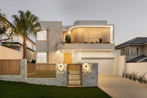 White Modern Minimalist House Exterior, Cement Board House, Modern Coastal Facade, Flat Roof House Exterior, Contemporary Mediterranean, Flat Roof House, Modern Mediterranean, Contemporary House Exterior, Beach House Exterior