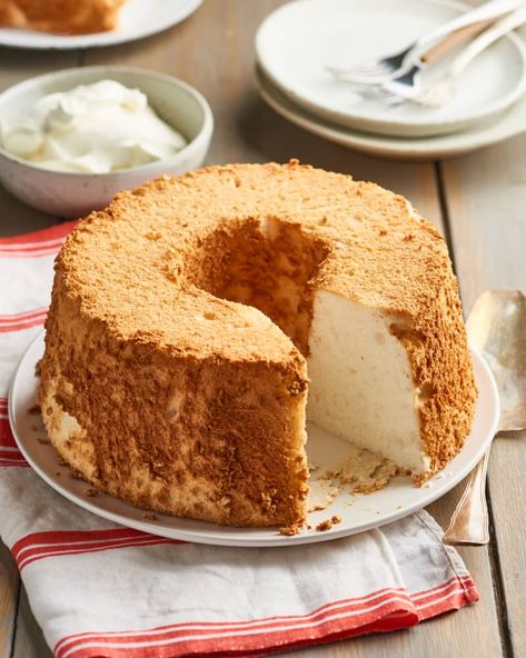 Recipe Using Egg Whites, Egg White Recipes, Angel Food Cake Pan, Angel Food Cake, Creamy Garlic, Food Cake, Cake Pan, Angel Food, Cake Flour