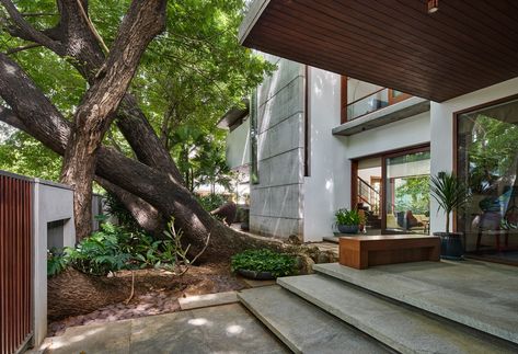 Raintree House, Front House Design, Chennai House, Khosla Associates, Philippines House, Philippine Architecture, Filipino Architecture, North Garden, Compound Wall