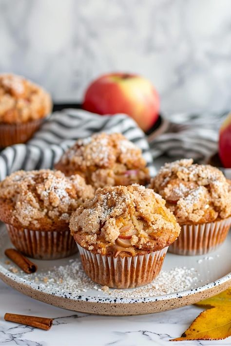 Apple Crisp Muffins Recipes, Panera Apple Crunch Muffin Recipe, Cute Muffins Aesthetic, Orange Cinnamon Muffins, Carmel Apple Muffins Recipes, Fall Baked Desserts, School Baking Ideas, Best Fall Muffins, Baking Ideas Autumn