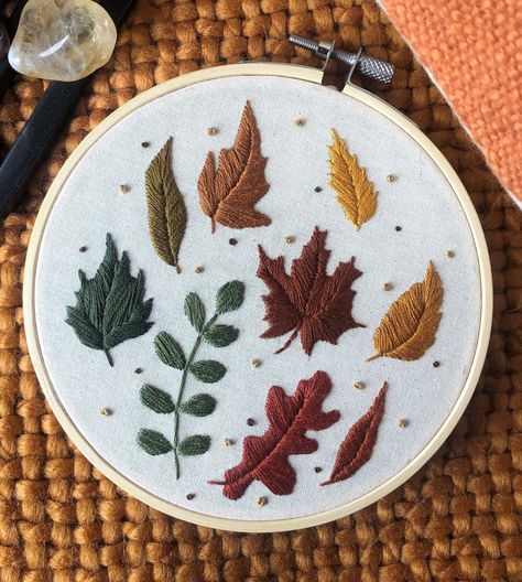 Autumn Leaves Embroidery, Needle For Embroidery, Leaves Embroidery, Autumn Cross Stitch Patterns, Embroidery Leaf, Applique Tutorial, Kitchen Lounge, Embroidered Leaves, Wedding Embroidery