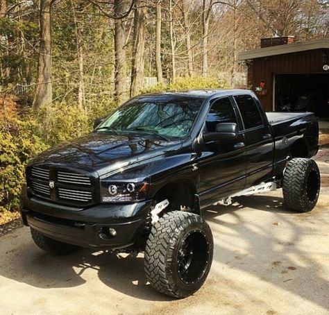 Sick cummins 3rd Gen Cummins, Truck Lift Kits, Biggest Truck, Cummins Diesel Trucks, Truck Images, Jacked Up Chevy, Dodge Ram Truck, Dodge Diesel, Cummins Trucks