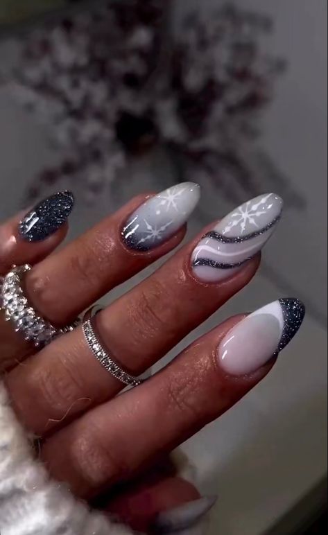 New Year's Eve Nails, Nail Noel, Winter Nail Art Designs, New Years Nails, Teen Nails, Aqua Nails, December Nails, Makeup Nails Designs, Simple Fall Nails