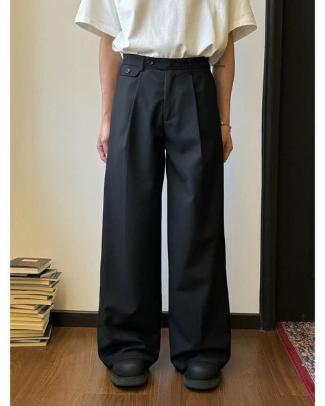 Nine Drape Pleated Trousers • Discover Trending Men's Fashion From Asia • Collection: Nine's Closet . . #koreanfashion #streetwear #outfitidea #styleinspo #mensfashion Trousers Outfit Men, Inspi Outfit, Mens Smart Casual Outfits, Mens Casual Outfits Summer, Men's Outfits, Street Fashion Men Streetwear, Formal Outfits, Brown Outfit, Pleated Trousers